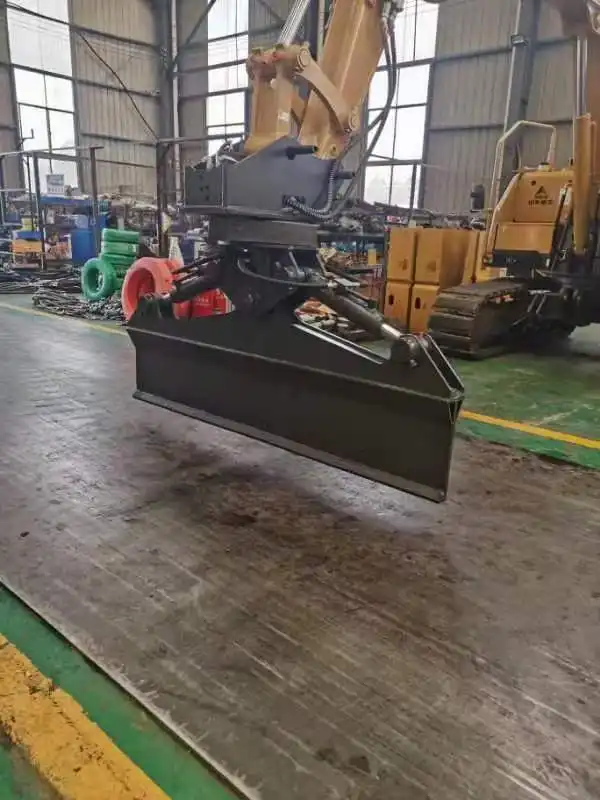 Does the excavator railway slope cleaning machine have a free wheel mode?